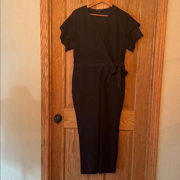 BANANA REPUBLIC Black Flutter Sleeve V-Neck Jumpsuit - Picture 9 of 13